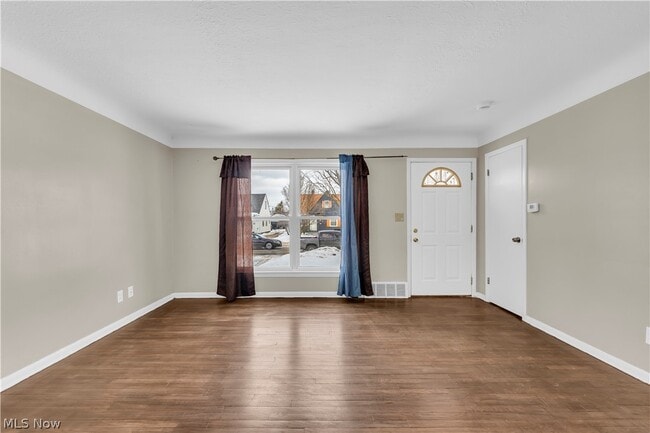 Building Photo - 12918 Eastwood Blvd