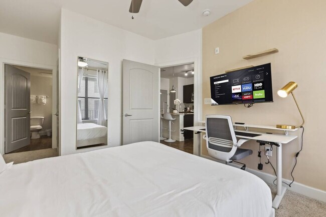 Building Photo - 5445 Town and Country Blvd