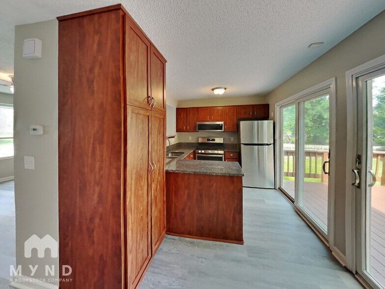 Building Photo - 5984 Cape Coral Ln