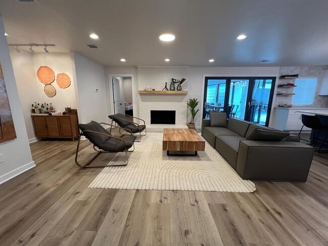 Building Photo - 2906 Pecan Ridge Dr