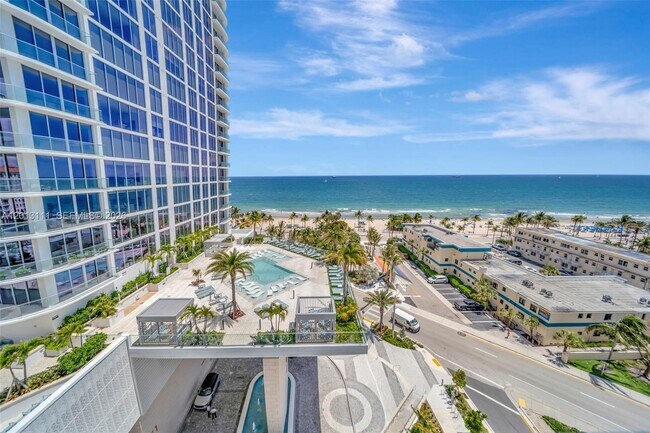 Building Photo - 153 N Seabreeze Blvd