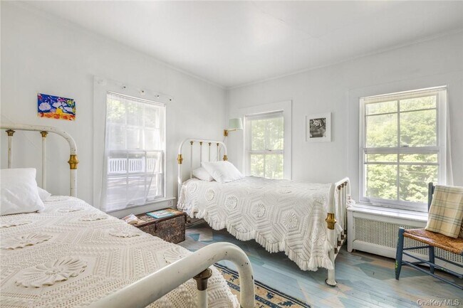 Building Photo - 31 Kittredge Dr