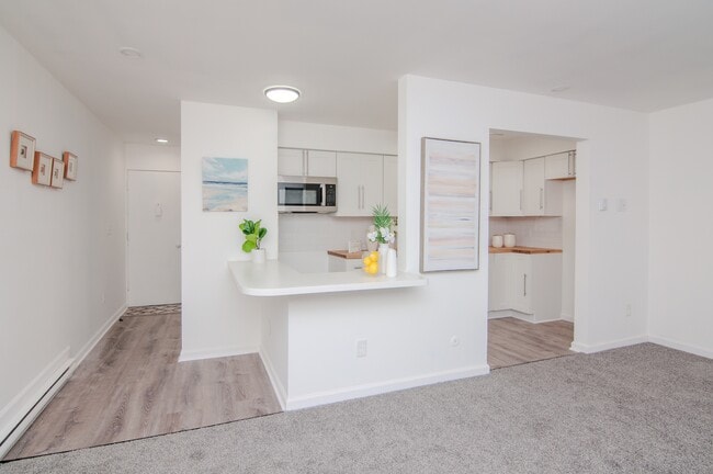 Building Photo - 4194 Packard St