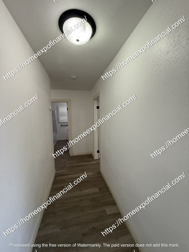Building Photo - Nice House For Rent