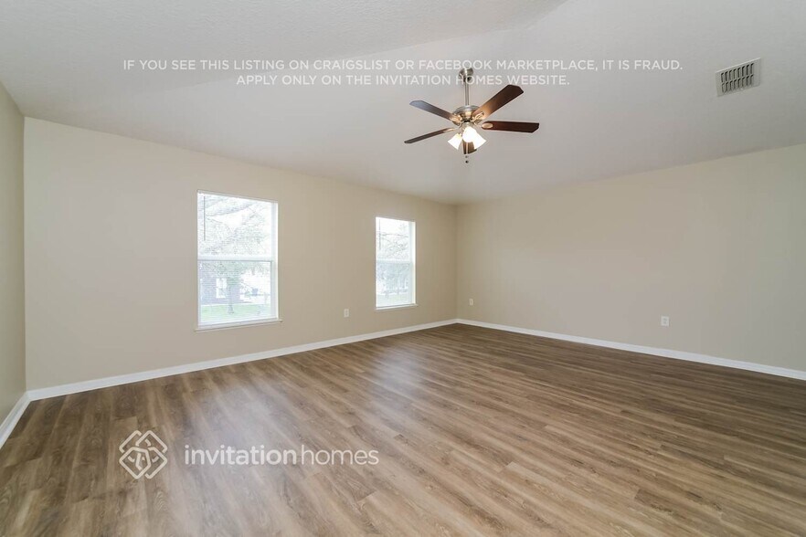 Building Photo - 2370 Sheila Dr