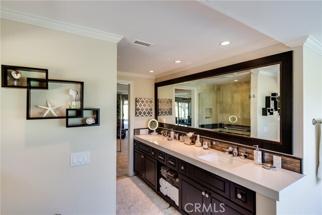 Building Photo - 77312 Sioux Dr