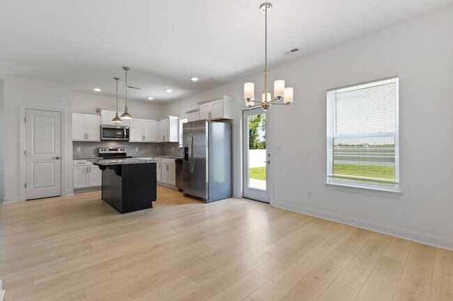 Building Photo - 429 Guethlein Dr