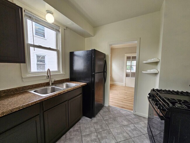 Building Photo - Idlewood Ave