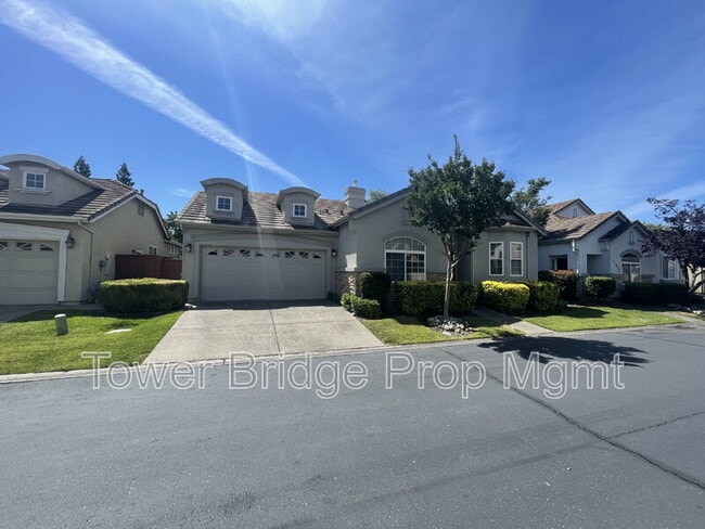 Building Photo - 12040 Gold Pointe Ln