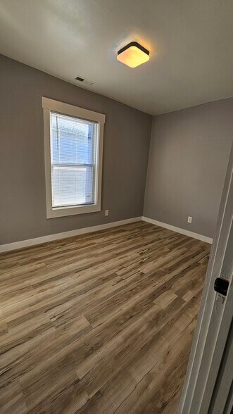 Building Photo - 4225 W Augusta Blvd