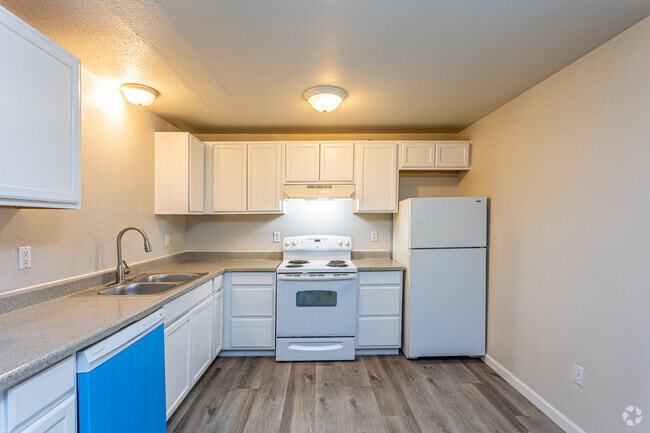 2BR, 1BA - 650SF - McChord Tudor Haus