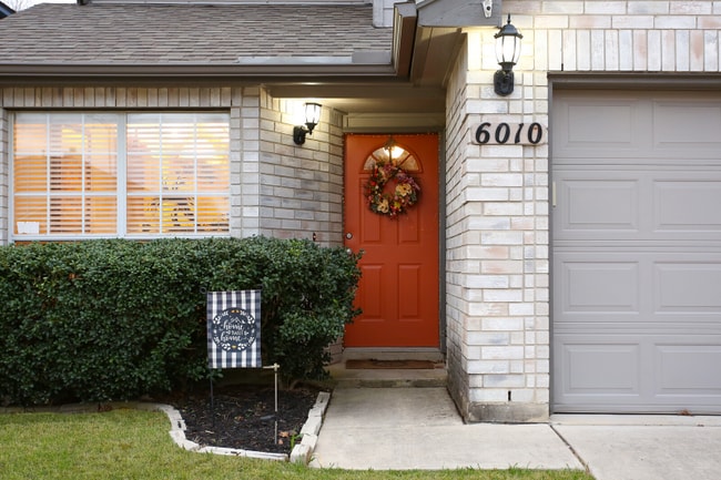 Building Photo - 6010 Wood Bayou