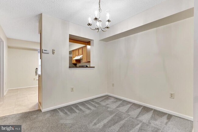 Building Photo - 140 S Barrow Pl