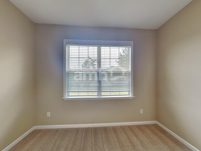 Building Photo - 203 Fledgling Way