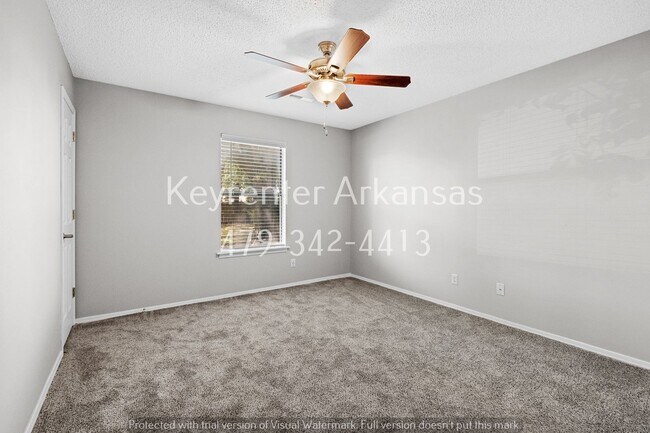 Building Photo - Cozy 2 Bedroom Duplex with Fireplace & Spacious Backyard!