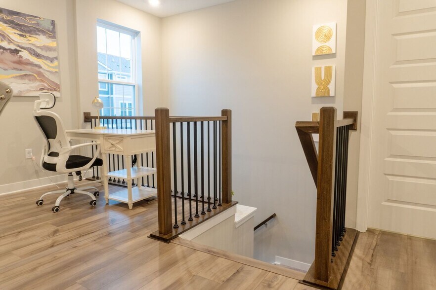 Building Photo - 7028 Sunstone Pl