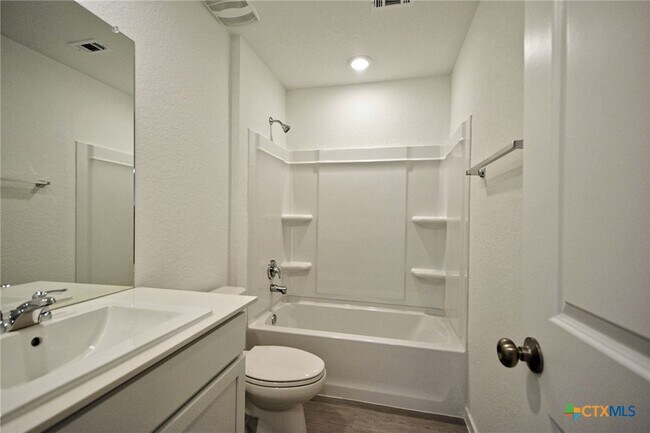 Building Photo - 429 Payton Pl
