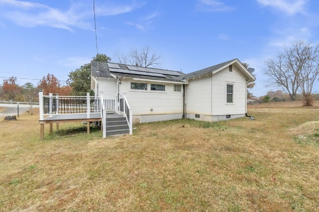 Building Photo - Warm & Welcoming 2 Bed, 2 Bath Home with Solar Panels and Spacious Yard