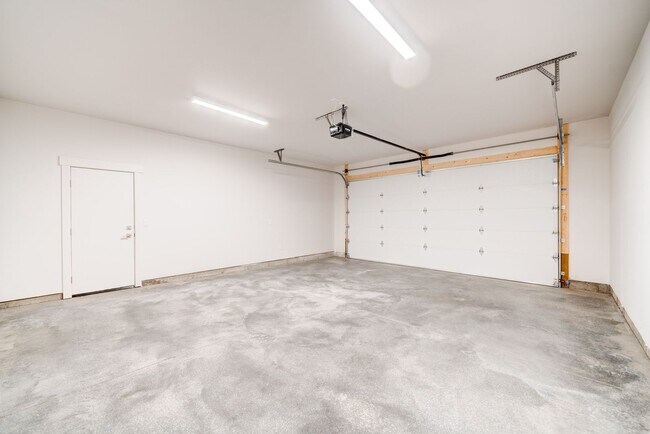 Building Photo - New Peaceful Retreat