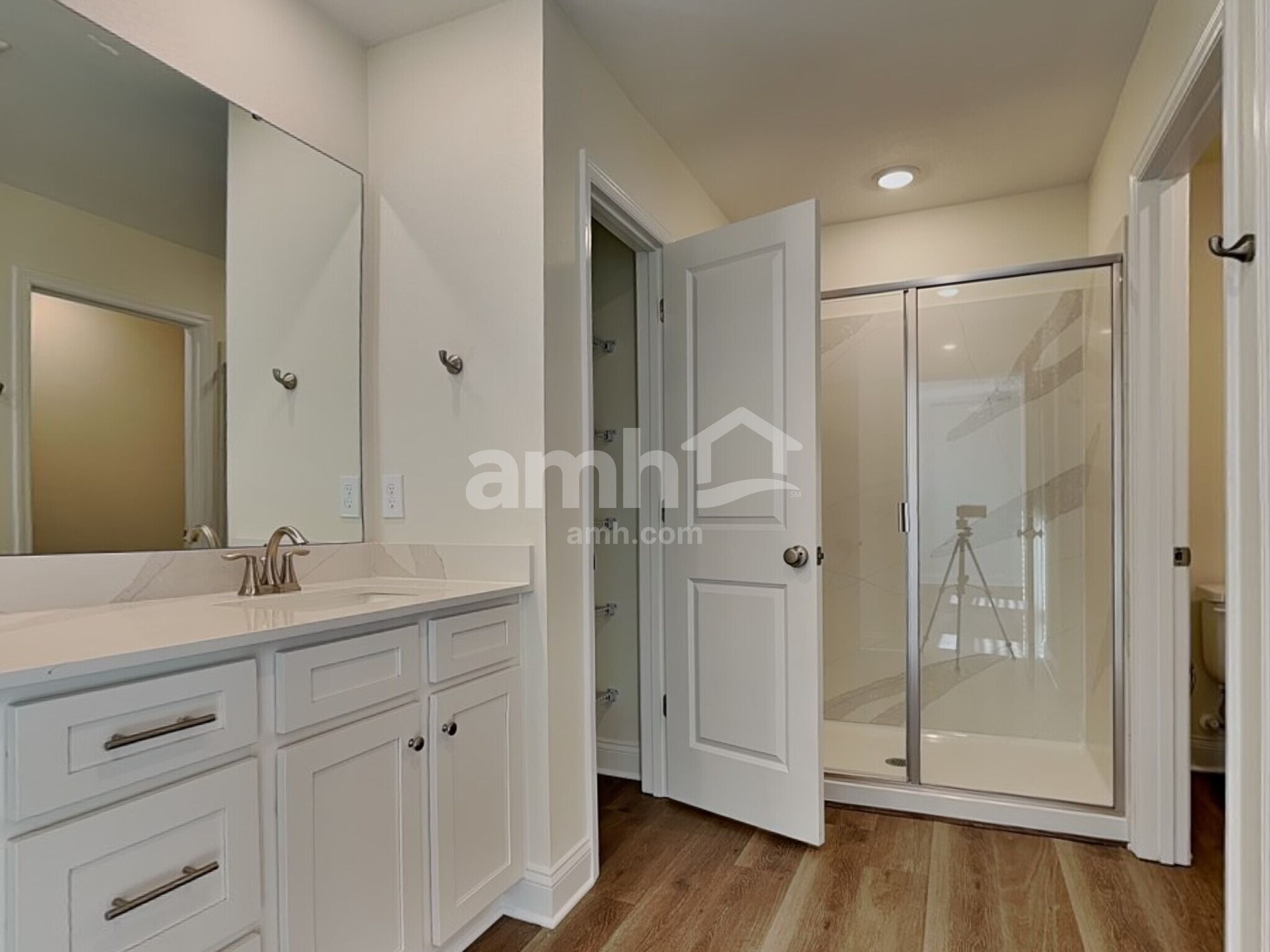 Building Photo - 16384 Willo Pines Ln