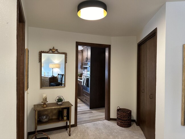 Building Photo - Furnished Condo in Seattle 2 beds and 3 ba...