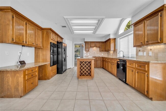 Building Photo - 3827 Bratton St