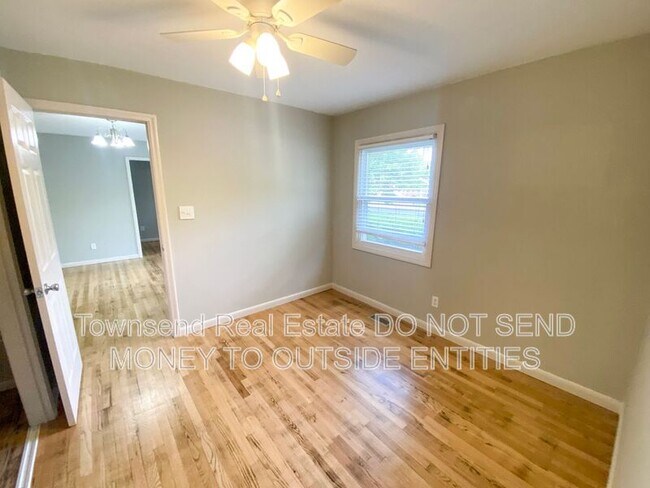 Building Photo - 212 Haverhill Dr