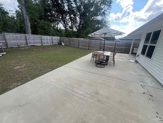 Building Photo - 5253 Peach Dr