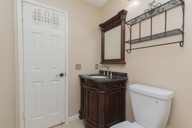 Building Photo - 4106 Kitchen Hill Ln