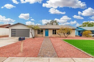 Building Photo - Fully Remodeled 4-Bedroom Home in Prime Gi...