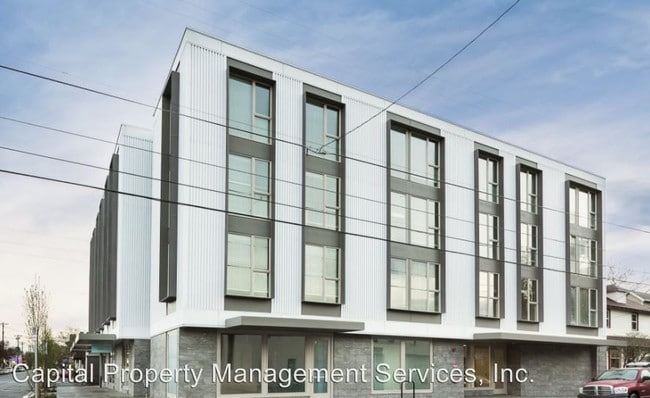 Building Photo - 1313 SE Spokane St