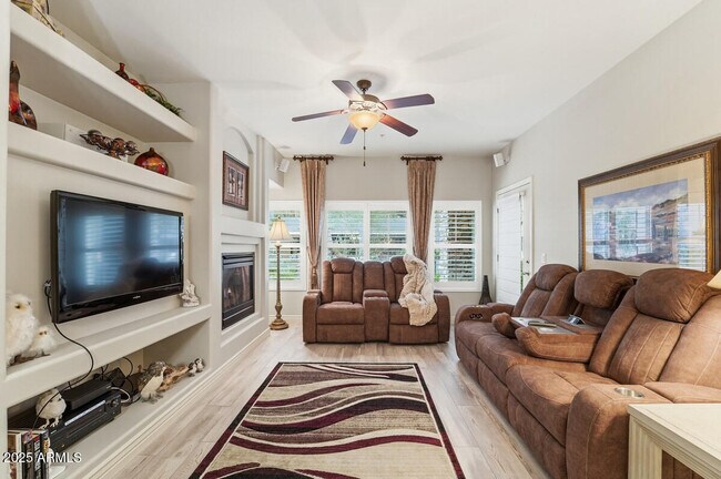 Building Photo - 5350 E Deer Valley Dr