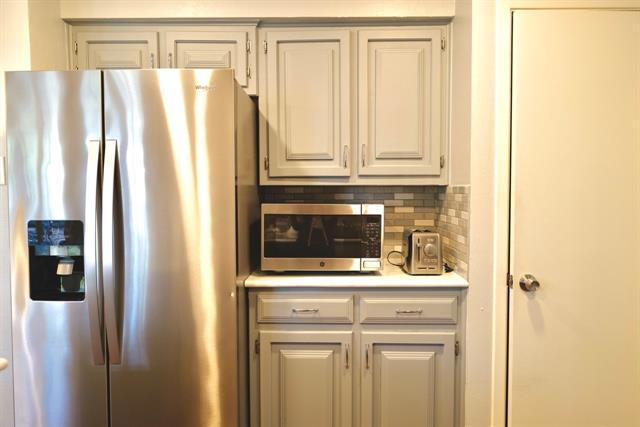 Building Photo - 3000 Townbluff Dr