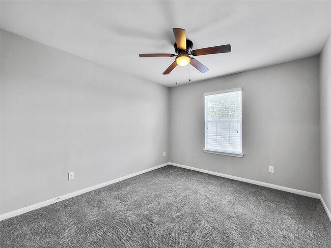 Building Photo - 2022 Midlane Drive