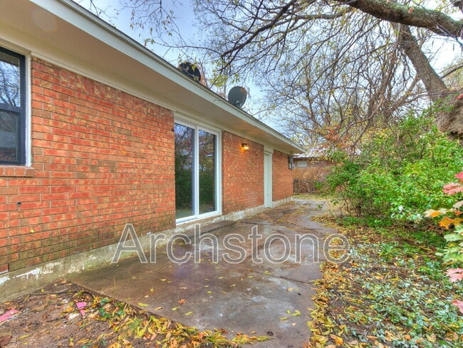 Building Photo - 401 NW 86th St