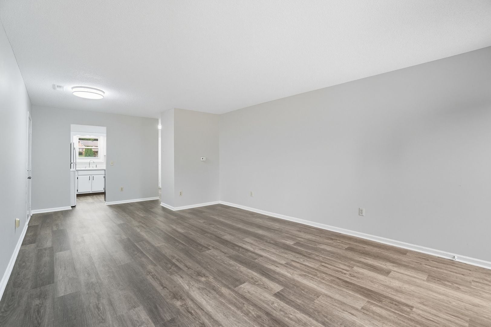 Building Photo - 812 Villa Park Ct