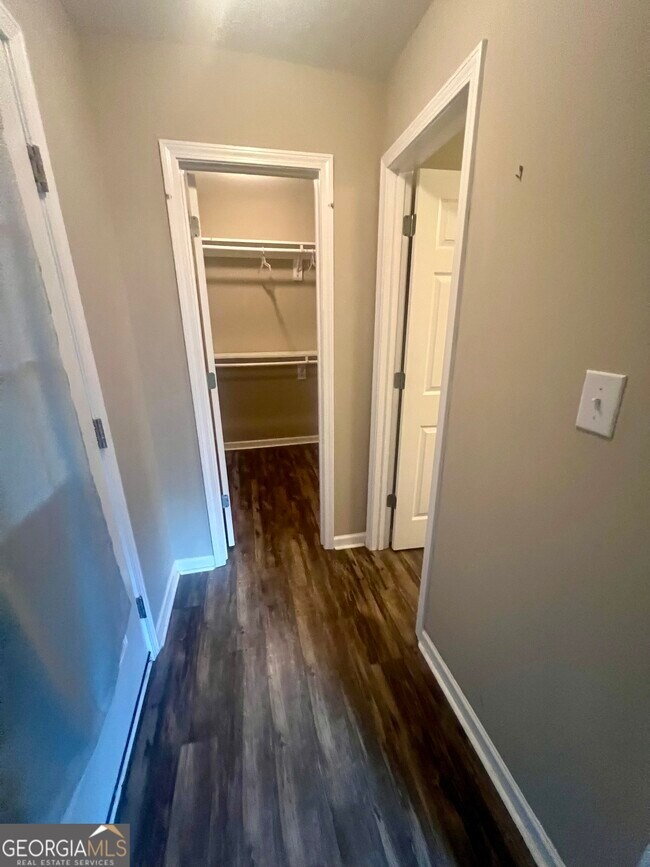 Building Photo - 1097 Tucker Rd