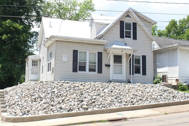 Primary Photo - 97 N Lancaster St
