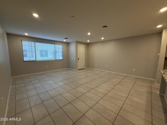 Building Photo - 2661 S Sulley Dr