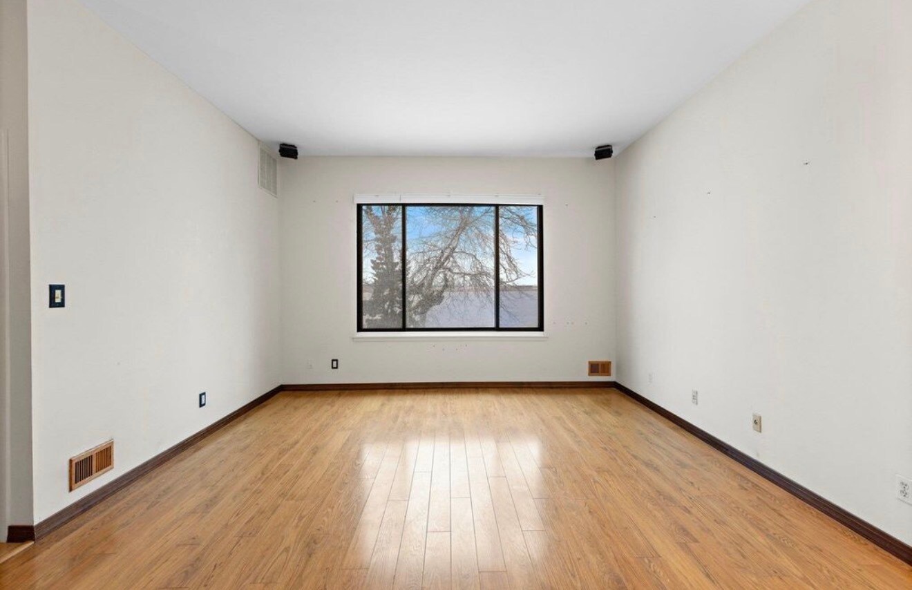 Building Photo - 228 Sandcastle