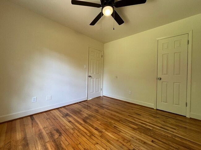 Building Photo - 7320 Briardale Dr
