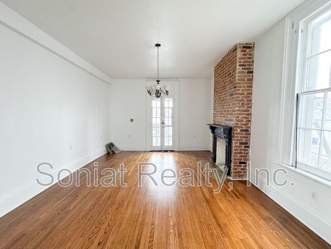 Building Photo - 1621 Crete St