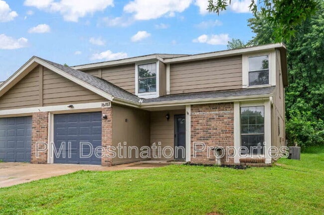 Building Photo - 16107 W 141st Terrace