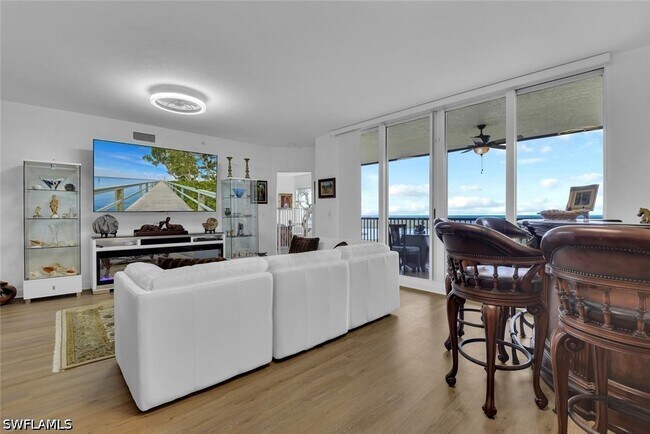 Building Photo - 1065 Borghese Ln