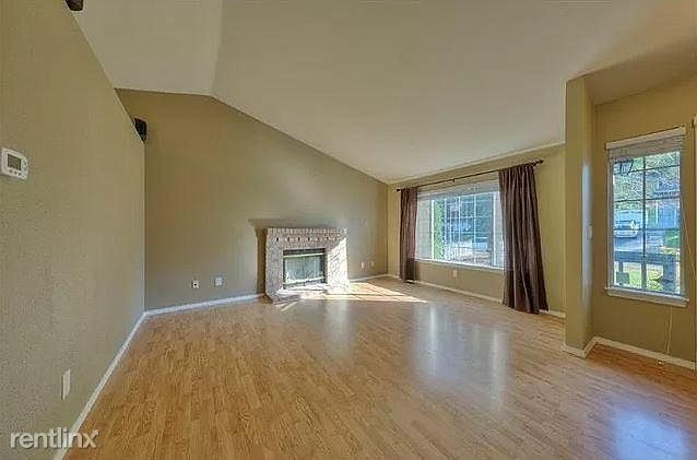 Building Photo - 3 br, 3 bath House - 22447 15th Ave S