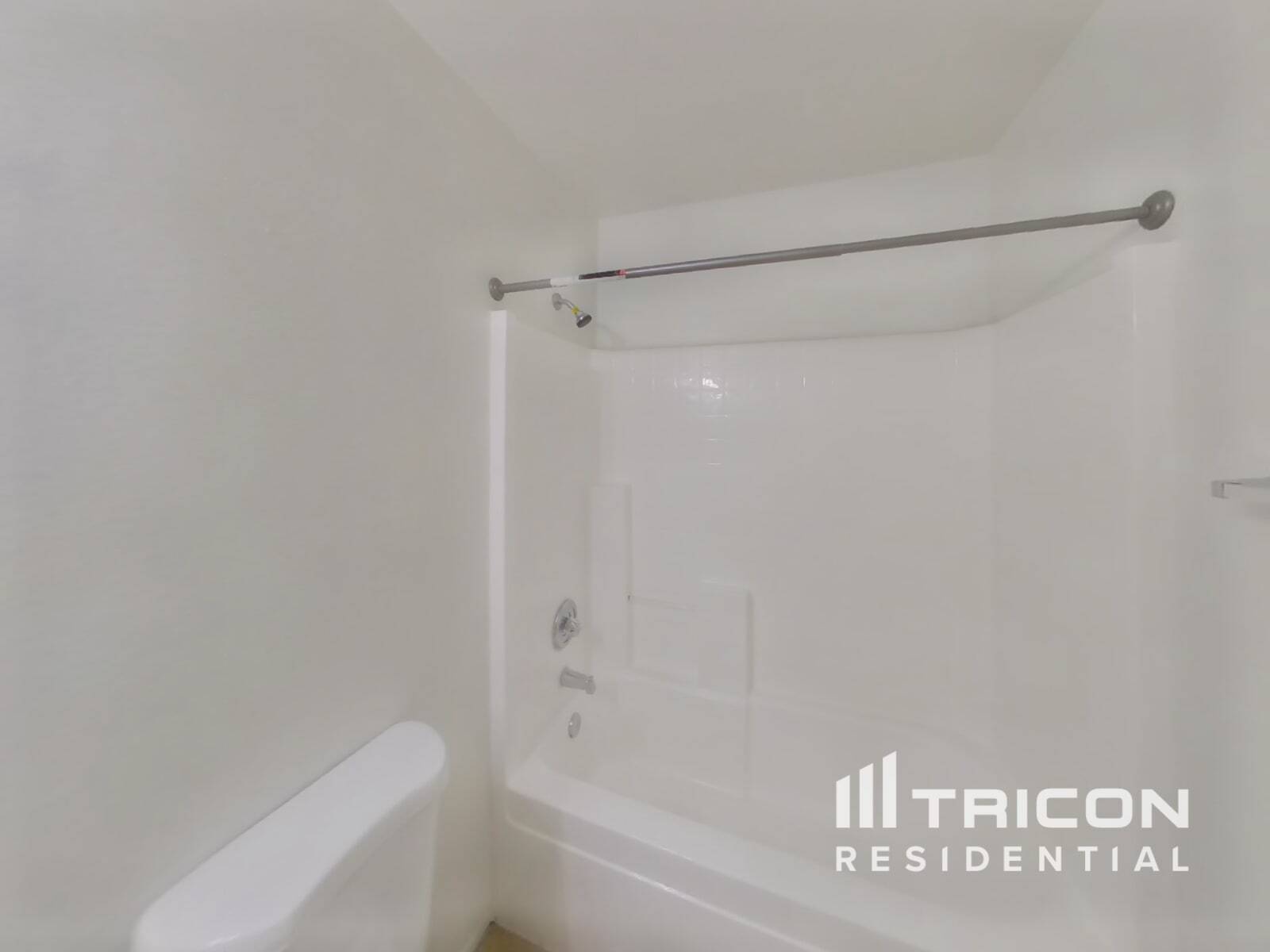 Building Photo - 8334 W Baxter Dr