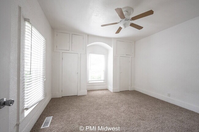 Building Photo - "Charming 3-Bedroom Home in Anderson's Hea...