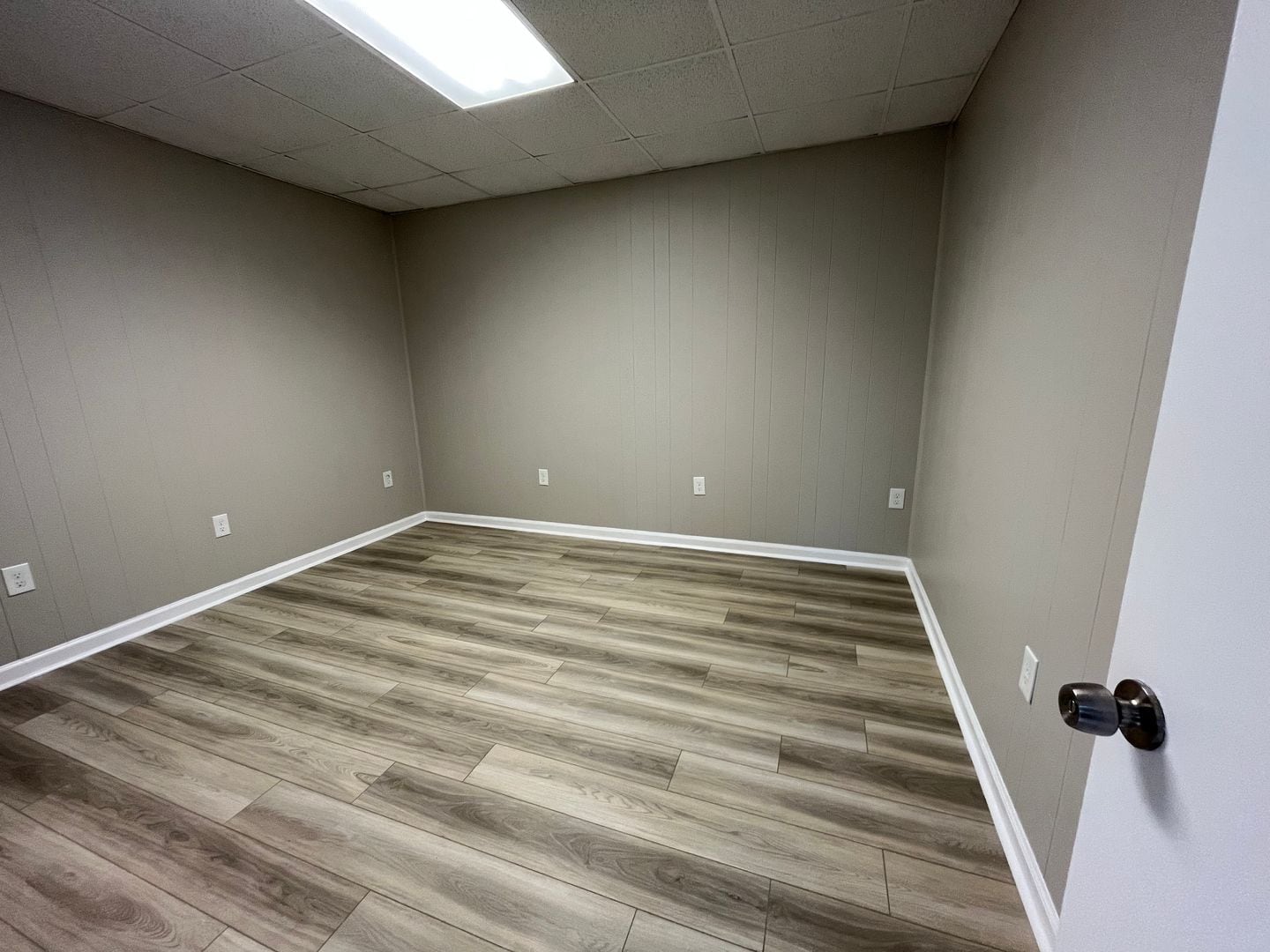 Building Photo - 142 Goshen Rd