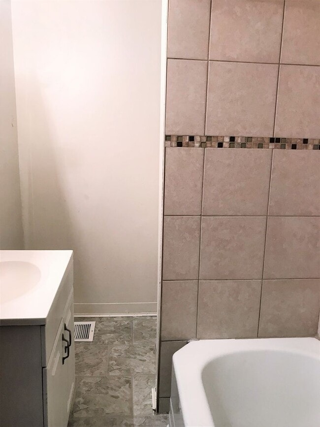 Building Photo - Highland Park - Apartments For Rent In Pittsburgh