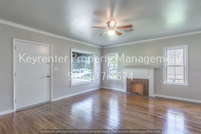 Building Photo - 2 Bed | 1 Bath in Tulsa!
